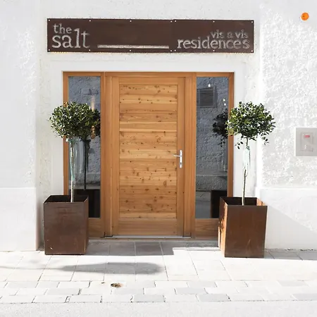 The Salt Vis A Vis