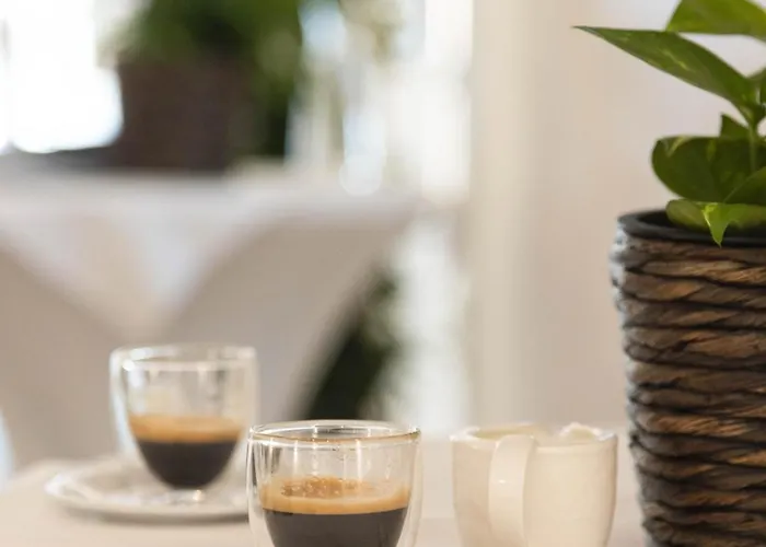 The Salt Vis A Vis Апартаменты *